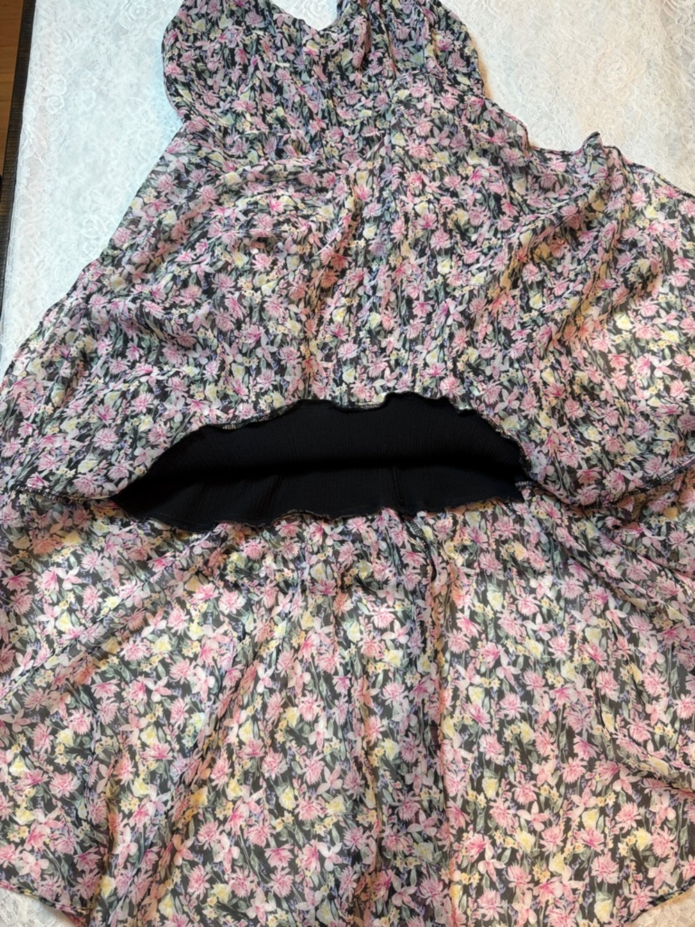 Allison New York Floral Tiered Ruffle Midi Dress Smocked Back S - Picture 9 of 9
